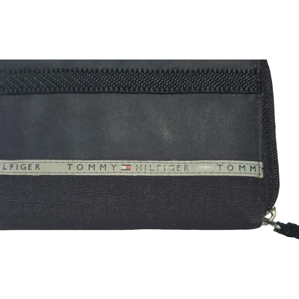 TOMMY HILFIGER Wallet Womens Compact Black‎ Excellent Zip Around Canvas ID